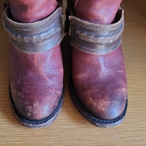 Freebird by Steven Red and Brown EL PASO Ankle Boots - Picture 9 of 10